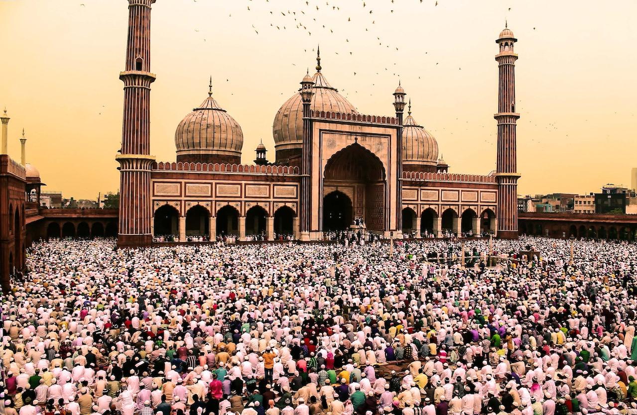 Photo Of Crowd Of People Gathering Near Jama Masjid, Delhi